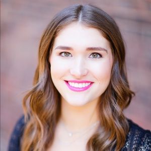 Meet your Posher, Elise